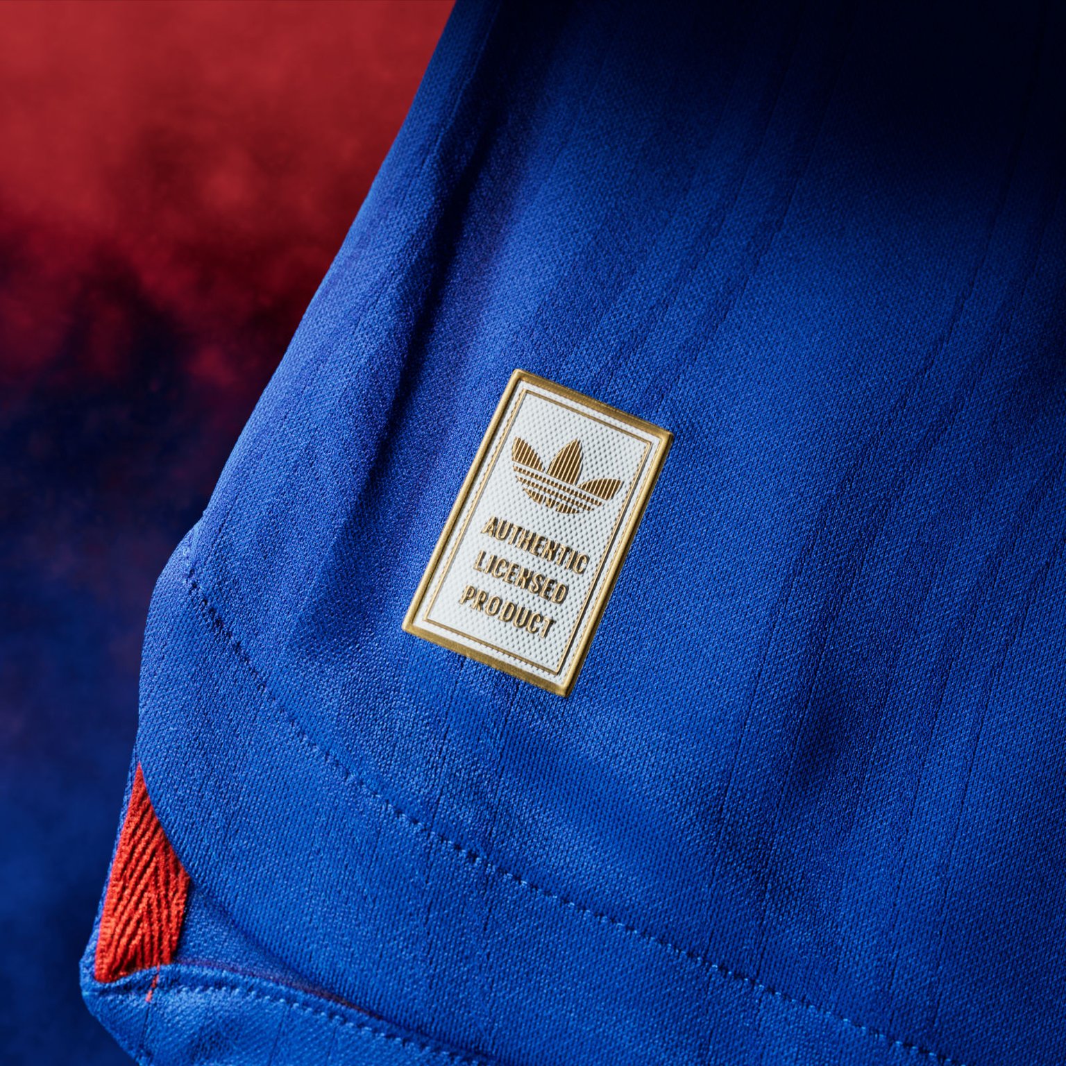 Visual featuring the new Manchester United 26/27 away kit fabric