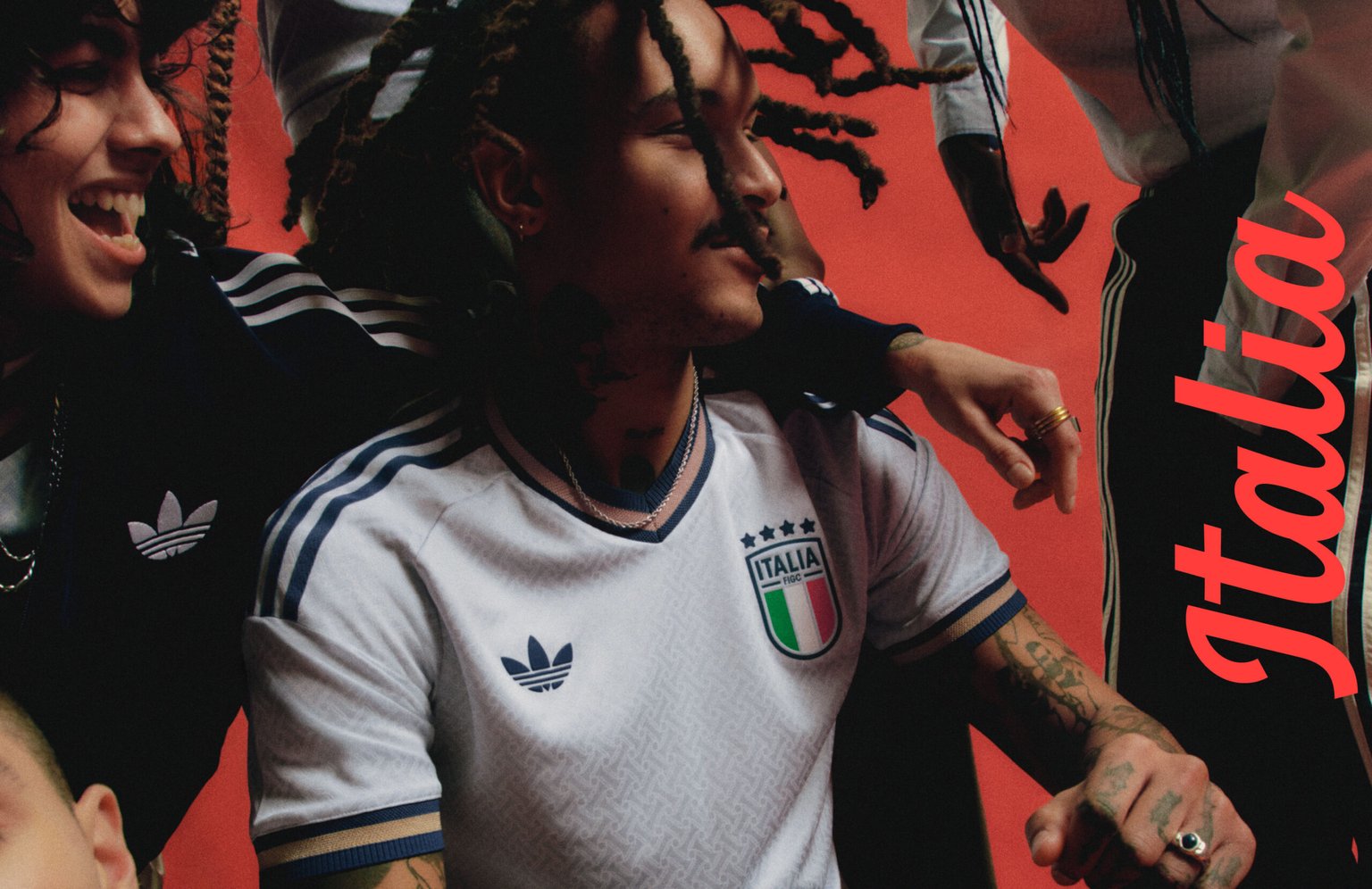 Visual featuring fans wearing the new Italy FIFA World Cup 26™ Away uniform